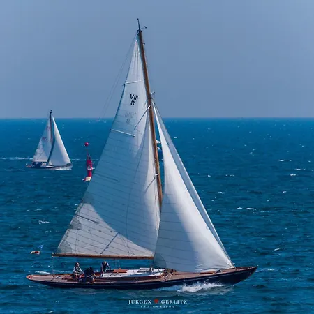 Urbanes Wohnen Mit Foerdeblick アパート フレンスブルク